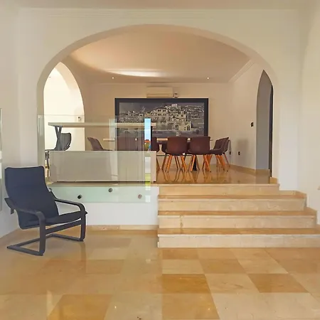 Вилла Luxury 7 Bedroom Heated Pool Hot Tub 5 Mins From The Sleeps 16 Бенальмадена